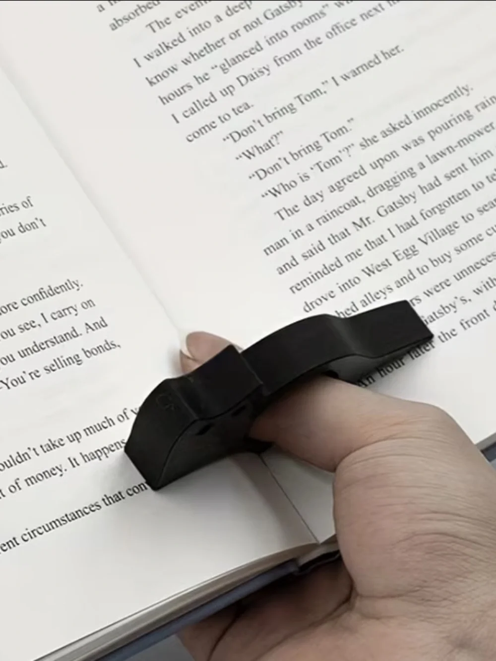 Black Cat Page Holder Bookmark Book Opener Reading Accessory